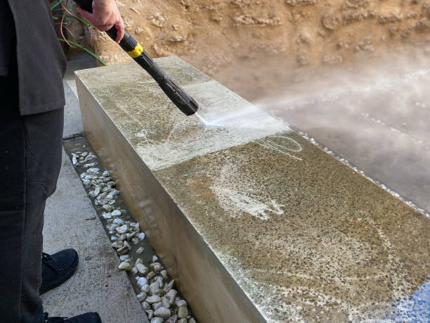 Best Commercial Building Pressure Washing  in Merton, WI